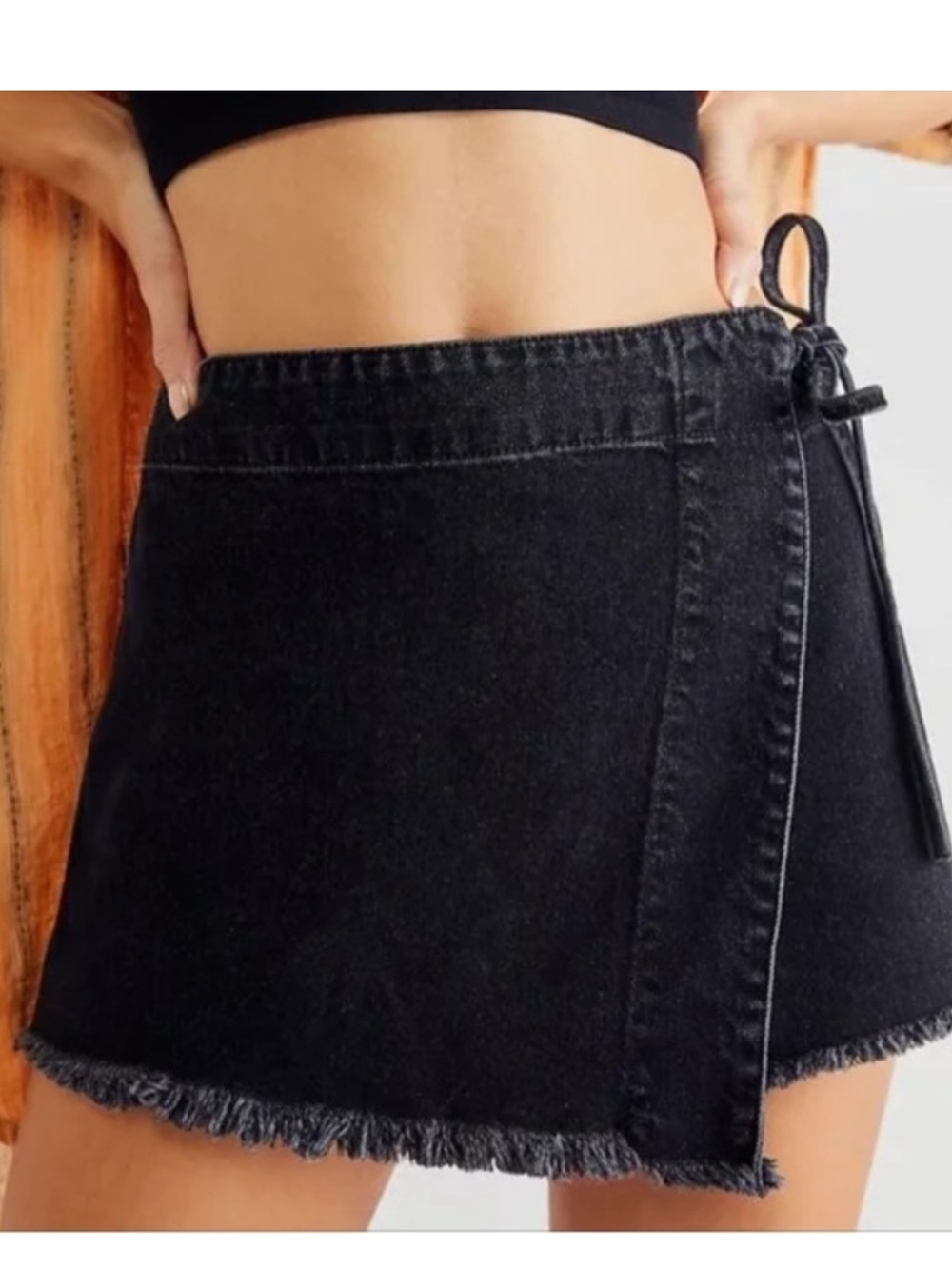 Free People We the Free Emmy Black Denim Wrap Skort Raw Hem Festival Size 6